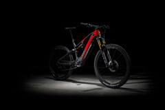 Die beiden E-Bikes Rotwild R.X1000 und R.C1000 werden in Kürze offiziell vorgestellt. (Imagen: Rotwild)
