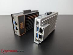 Las dos ZimaBoards, versión 1 y 2 (Fuente de la imagen: Notebookcheck)