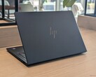 La batería más grande, la pantalla IPS de 60 Hz de menor resolución y la CPU Lunar Lake de bajo consumo contribuyen a prolongar la duración de la batería en márgenes notables (Fuente de la imagen: Notebookcheck)