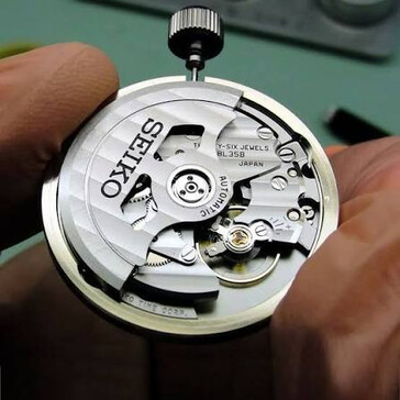 Movimiento Seiko 4R36.