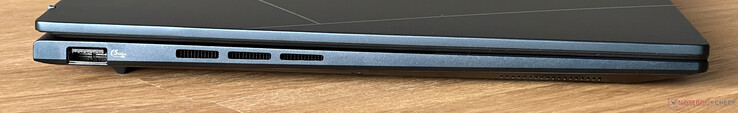 Izquierda: USB-A 3.2 Gen 1 (5 GBit/s)