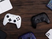 El mando inalámbrico 8BitDo Ultimate 2 se conecta a los dispositivos compatibles mediante USB con cable, Bluetooth o conexión inalámbrica de 2,4 GHz. (Fuente de la imagen: 8BitDo)