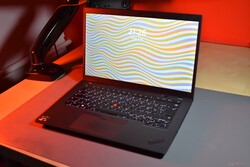 en revisión: Lenovo ThinkPad L14 Gen 4 AMD, muestra de revisión proporcionada por: