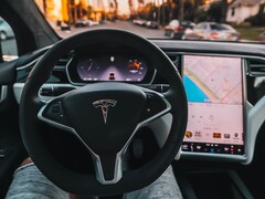 Tras la actualización de software 2022.4, el Autopilot de Tesla será más agresivo en lo que respecta a la frenada regenerativa (Imagen: Roberto Nickson)
