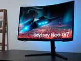 El Odyssey Neo G8 tiene una curvatura de 1000R y una tasa de refresco de 165 Hz, entre otras características. (Fuente de la imagen: Samsung)