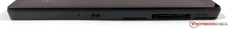 Izquierda: USB-C con Thunderbolt 4 (USB 4.0, DisplayPort 1.4), conexión propia para el XG Mobile, USB-C 3.2 Gen. 2 (Power Delivery, DisplayPort)