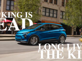 La próxima generación del Chevrolet Bolt sólo llegará en forma de crossover EUV, abandonando por completo el hatchback compacto. (Fuente de la imagen: Chevrolet - editado)