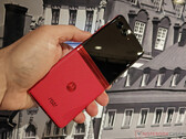 Varias unidades minoristas del Razr 40 Ultra no pueden pasar de su software de lanzamiento. (Fuente de la imagen: Notebookcheck)