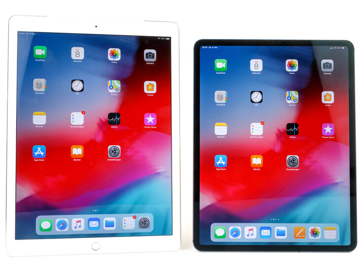 La primera generación de Apple iPad Pro 12 y la tercera generación de iPad Pro 12.9 de izquierda a derecha