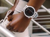 El CMF Watch 3 Pro en gris claro.