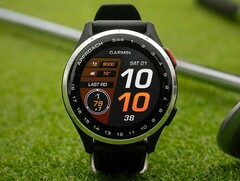 Los relojes inteligentes Garmin Approach S44 (en la imagen) y Approach S50 han recibido nuevas actualizaciones estables. (Fuente de la imagen: Garmin)
