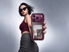 La funda con pantalla E Ink «Ugreen Magic» incorpora una pantalla en la parte trasera del iPhone 18 Pro para mostrar fotografías.