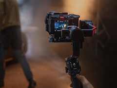 Por el momento, el RS 5 sólo se ha mostrado en una única opción de color, al igual que el RS 4 Pro que se muestra aquí. (Fuente de la imagen: DJI)