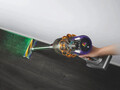 El nuevo Dyson V15 Detect utiliza el láser para limpiar la casa en profundidad. (Fuente de la imagen: Dyson)