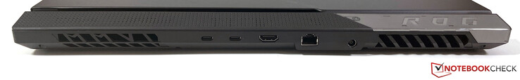 Parte trasera: USB-C 4.0 con Thunderbolt 4 (40 Gbit/s, modo DisplayPort ALT), USB-C 3.2 Gen.2 (10 Gbit/s, modo DisplayPort ALT, Power Delivery), HDMI 2.1, Ethernet de 2,5 Gbit/s, alimentación