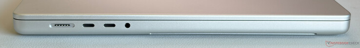 Izquierda: MagSafe, 2 puertos USB-C 4.0 con Thunderbolt 5 (120 Gbps, DisplayPort 2.1, Power Delivery), conector estéreo de 3,5 mm