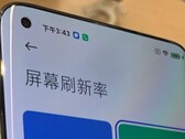 La supuesta imagen en vivo de la Xiaomi Mi 11 Pro revela un despliegue curvo. (Fuente de la imagen: @techdroider - editado)
