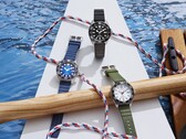Tres relojes Citizen Promaster Dive con esferas blancas, negras y azules, cada uno de ellos con un bisel de buceo a juego y una correa de uretano.