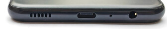 Parte inferior: altavoz, USB-C, micrófono, puerto de audio de 3,5 mm