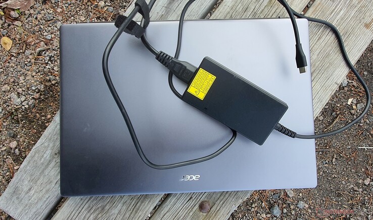 El cargador USB-C de Delta Electronics ofrece 100 vatios