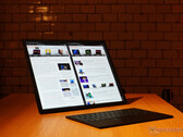 El nuevo ThinkPad X1 Fold sigue siendo caro pero con un hardware drásticamente mejorado respecto a su predecesor. (Fuente de la imagen: NotebookCheck)