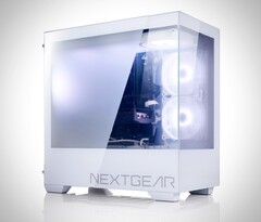 La última carcasa de Nextgear se vuelve transparente con sólo pulsar un botón. (Fuente de la imagen: Nextgear / Mouse Computer)