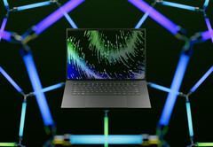 La GeForce RTX 4090 puede consumir hasta 175 W en la Razer Blade 16. (Fuente de la imagen: Razer)