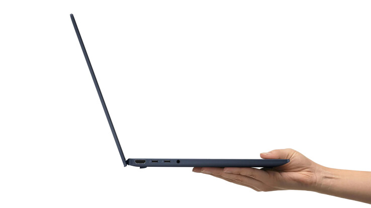 El EliteBook X G2i pesa alrededor de 990 g y se estrecha hasta los 7 mm en su punto más delgado.