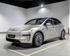 El Model Y L viene con una nueva palabra de despertador 'Hey,Tesla'. (Fuente de la imagen: Tesla Lounge/Reddit)