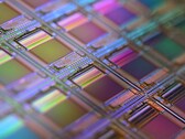 Macrofotografía de una oblea de silicio: estructuras como éstas sustentan los diseños de chips utilizados en la computación neuromórfica y en memoria (Fuente de la imagen: Laura Ockel vía Unsplash)