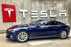 La SEC tuvo que presionar a Tesla para que informara sobre los ingresos por créditos de carbono (imagen: Tesla Fans Schweiz/Unsplash)
