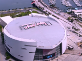 La valla publicitaria del estadio de los Miami Heat con el mensaje «Bienvenidos a Vice City» de GTA VI que se muestra en la imagen