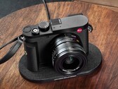 La Leica M EV1 es esencialmente una Leica Q3 con objetivos intercambiables. (Fuente de la imagen: Leica)
