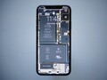 Como los iPhone no son transparentes, iOS 15.2 introducirá una nueva función que permitirá a los usuarios comprobar el historial de reparaciones de su dispositivo (Imagen: Frankie)