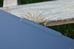 Lenovo ThinkPad X13s: La protuberancia de la cámara