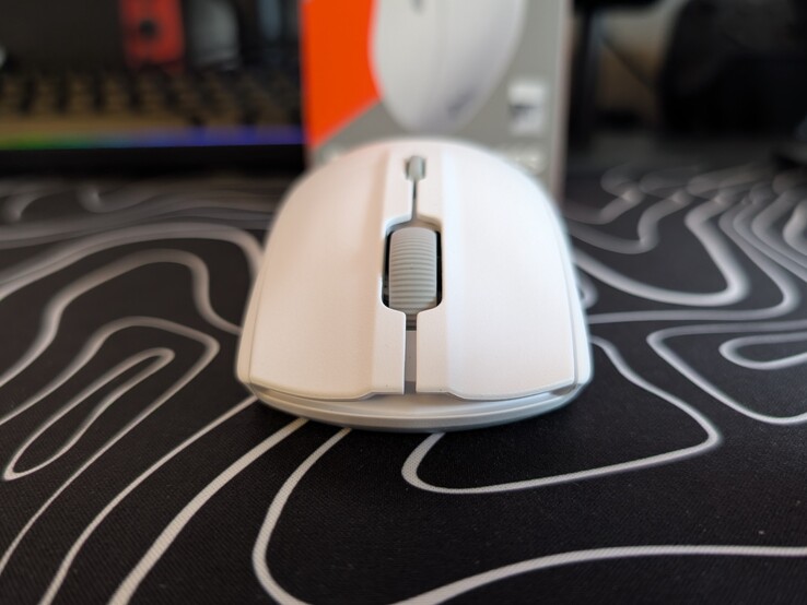 Perfil frontal de la SteelSeries Rival 3 Wireless Gen 2.