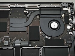 El SoC M5 se refrigera mediante un ventilador.