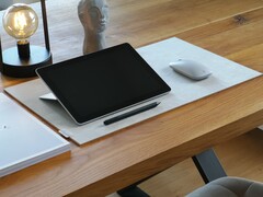 El Surface Go 3 de gama básica podría igualar a su predecesor, dotado de Core m3-8100Y, en cuanto a rendimiento. (Fuente de la imagen: Workperch)