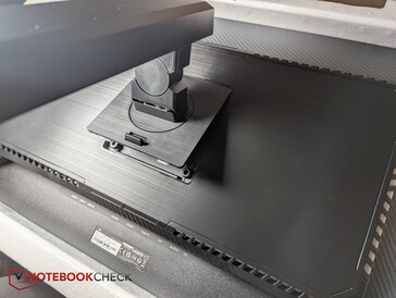 Se encaja en su sitio, sin necesidad de tornillos