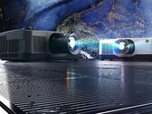 Los proyectores Sharp NEC PA1405UL y NEC PA1705UL tienen un brillo máximo de 17.000 lúmenes. (Fuente de la imagen: Sharp)