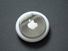 Agentes de la policía canadiense han encontrado AirTags ocultos en coches robados, lo que indica que se utilizaron para rastrear la ubicación de los costosos vehículos (Imagen: Daniel Romero)