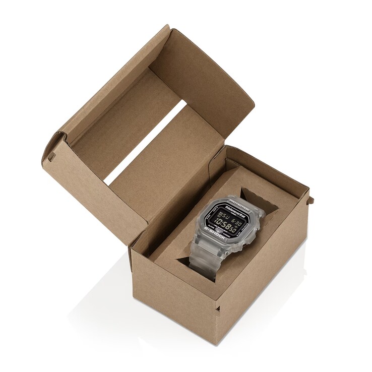Casio comercializa el modelo DW-5600TNT-7 en un embalaje de edición especial creado para esta colaboración.