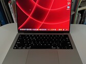 Los nuevos modelos de MacBook Pro han aterrizado, con sus peculiaridades de diseño y todo. (Imagen: Notebookcheck)