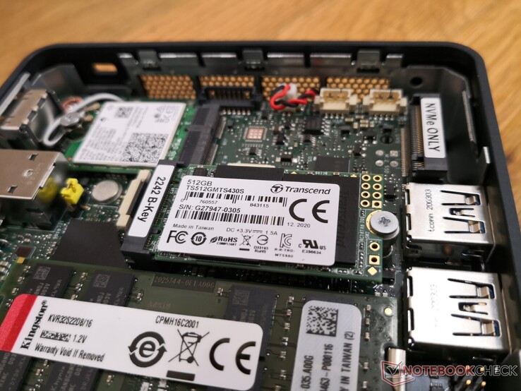 Aunque no hay soporte para SATA III de 2,5 pulgadas, los usuarios pueden instalar hasta dos SSD M.2 (2242 + 2280). Se admiten unidades PCIe 4.0 NVMe