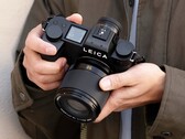 El nuevo Leica Summilux es considerablemente más pequeño y más asequible que su predecesor.