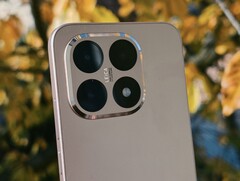 Xiaomi 15T en revisión. (Fuente de la imagen: Notebookcheck/Marcus Herbrich)