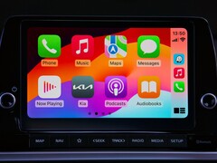 Pantalla de inicio de CarPlay con iconos de aplicaciones en la pantalla táctil de un Kia