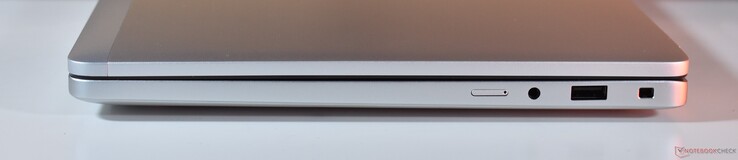 derecha: nanoSIM, audio de 3,5 mm, USB-A 3.2 Gen 1, ranura Noble Lock