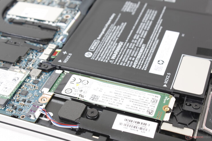 El sistema sólo admite una única unidad SSD M.2 2280 interna
