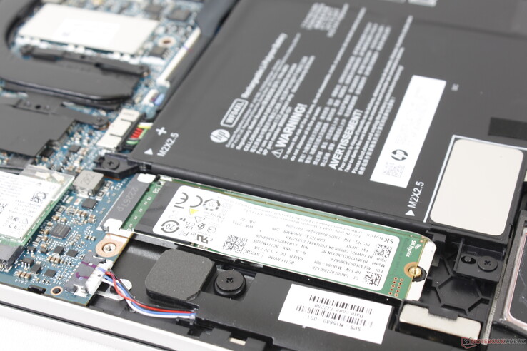 El sistema sólo admite una única unidad SSD M.2 2280 interna